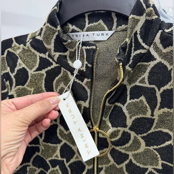 NWT • TRINA TURK • Frosty Meadows Cropped Knit Jacquard Zip-Front Top • Multi 🖤 - Picture 9 of 10
